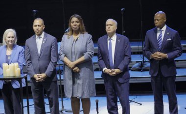 Bir yıl sonra, 7 Ekim. 7 Ekim 2024, Central Park, New York, ABD: UJA ve JCRC 'nin İsrail' de 7 Ekim 'de Central Park, Rumsey Playfield Doğu 72. Cadde' de gerçekleştirilen bir yıllık terörist saldırılarının yıldönümü (niyi fote / theenews2)