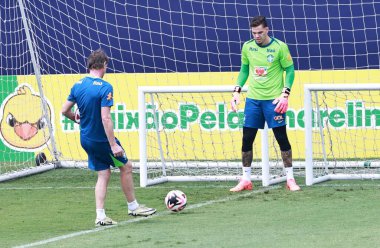 Sao Paulo (SP), 10 / 09 / 2024 - TRAINING / SELECTION / CBF / SP - Ederson, Brezilya Erkek Futbol Takımı 'nın eğitimi sırasında, Barra Funda' daki CT Palmeiras 'ta, Sao Paulo- SP, bu Çarşamba, 9 Ekim 2024. (Leco viana / the newws2)