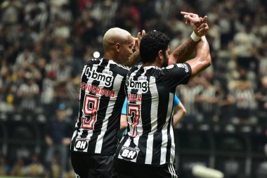 BELO HORIZONTE (MG), Brezilya 10 / 09 / 2024 Atletico-MG oyuncusu Deyverson, Brezilya MRV Stadyumu 'nda (Paulo / thews2) düzenlenen Brezilya Şampiyonası için geçerli olan Atletico ve Gremio arasındaki maçta attığı golü kutluyor.)