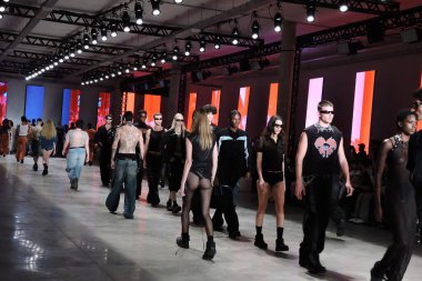 Sao Paulo (SP), Brezilya 10 / 15 / 2024 Sao Paulo Moda Haftası, SPFW N58, Brezilya Kültür Pavyonu (PACUBRA), bu Salı, 15 Ekim 2024. (Leandro Chemalle / Yeniler 2)