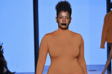 Sao Paulo (SP), Brezilya 10 / 16 / 2024 - Sao Paulo moda haftası boyunca Weider Silverio moda gösterisinde Thalma de Freitas, Iguatemi alışveriş merkezinde (Leco Viana / Thenews2)