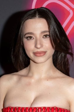 15 Ekim 2024, New York, New York, ABD: Mikey Madison 15 Ekim 2024 'te New York' ta Regal Times Meydanı 'ndaki 