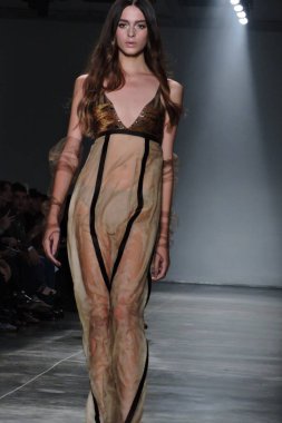 Sao Paulo (SP), Brezilya 10 / 17 / 2024 - Bu Perşembe akşamı Sao Paulo Moda Haftası N58 'de 100 markalı gösteri (leandro chemalle / thews2)