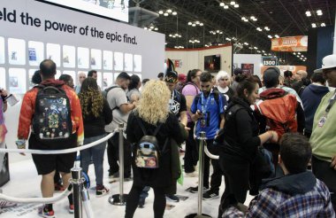 17 Ekim 2024, New York, ABD: The New York Comic Con 2024 'ün kalabalık ilk günü 17-20 Ekim 2024 tarihleri arasında Manhattan, New York' taki Javits Kongre Merkezi 'nde gerçekleşti. (niyi fote / the new ws2)