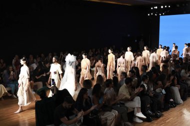 Sao Paulo (SP), 10 / 18 / 2024 - SPFW N58 / SHOW / FASHION Rebata Buzzo moda gösterisi Sao Paulo Moda Haftası, SPFW n58, bu Cuma Iguatemi alışveriş merkezinde gerçekleşecek. (Leco Viana / Newws2) 