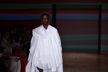 Sao Paulo (SP), 10 / 18 / 2024 - SPFW N58 / SHOW / FASHION / FASHION Moda Show by the Apartamento 03 brand at Sao Paulo Fashion Week, SPFW n58, which vuku bulan bu Cuma, 18 Ekim 2024. (Fotoğraf: Leco Viana / Thenews2)