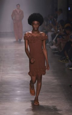 Sao Paulo (SP), 10 / 18 / 2024 - Sao Paulo Moda Haftası 'nın beşinci gününde Sou de Algodao moda gösterisi (SPFW), Brezilya Kültür Pavyonu' nda, başkentin güneyinde, Ibirapuera Park 'ta. 