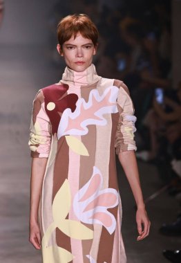 Sao Paulo (SP), 10 / 18 / 2024 - Sao Paulo Moda Haftası 'nın beşinci gününde Sou de Algodao moda gösterisi (SPFW), Brezilya Kültür Pavyonu' nda, başkentin güneyinde, Ibirapuera Park 'ta. 