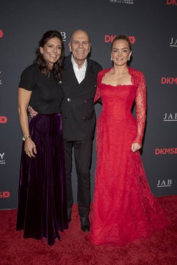 18. Yıllık DKMS Galası. 17 Ekim 2024, New York, New York, ABD: (L-R) Viktoria von Wulffen, Peter Harf ve Katharina Harf 17 Ekim 2024 tarihinde New York 'ta düzenlenen 18. (M10 'lar / Haberler 2) 