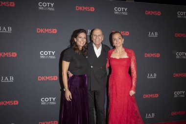 18. Yıllık DKMS Galası. 17 Ekim 2024, New York, New York, ABD: (L-R) Viktoria von Wulffen, Peter Harf ve Katharina Harf 17 Ekim 2024 tarihinde New York 'ta düzenlenen 18. (M10 'lar / Haberler 2) 