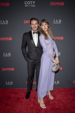 18. Yıllık DKMS Galası. 17 Ekim 2024, New York, New York, ABD: (L-R) Joseph Weir ve Jelena Weir 17 Ekim 2024 tarihinde New York 'ta düzenlenen 18. (M10 'lar / Haberler 2) 