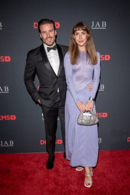 18. Yıllık DKMS Galası. 17 Ekim 2024, New York, New York, ABD: (L-R) Joseph Weir ve Jelena Weir 17 Ekim 2024 tarihinde New York 'ta düzenlenen 18. (M10 'lar / Haberler 2) 