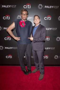 NEW YORK, NEW YORK - OCTOBER 18, 2024: (L-R) Jeff Hiller ve Tim Bagley, PaleyFest 2024 yılında Paley Müzesi 'nde yapılan 