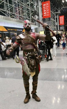 New York Comic Con 2024. 18 Ekim 2024, New York, ABD: The New York Comic Con 2024 'ün çok daha kalabalık ikinci günü 17-20 Ekim 2024 tarihleri arasında Manhattan' daki Javits Kongre Merkezi 'nde (niyi fote / theenews2)