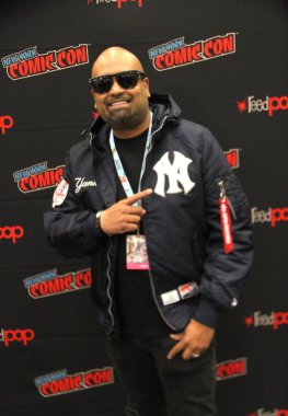 SciFi, New York Comic Con 2024 'te Korku ile buluşuyor. 18 Ekim 2024, New York, ABD: The New York Comic Con 2024 (niyi fote / theenews2) sırasında medya galerisinde Lumina 'nın aktörleri ve yönetmenleriyle yapılan bir medya röportajı.)