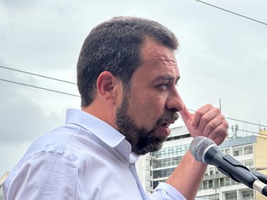 Sao Paulo (SP), Brezilya 10 / 21 / 2024 - Aday Guilherme Boulos (PSOL), Viaduto do Cha 'da Sao Paulo belediye başkanlığı kampanyasının son dönemi hakkında basına açık bir mektup okudu. 