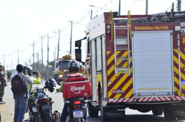 PARNAMIRIM (RN), 10 / 22 / 2024 - F-05 / FAB savaş uçağı 22 Ekim 2024 Salı günü öğleden sonra Avenida Olavo Montenegro ile Parnamirim 'deki RN 313 Pium yolu arasında düştü. (Jose Aldenir / the newws2)