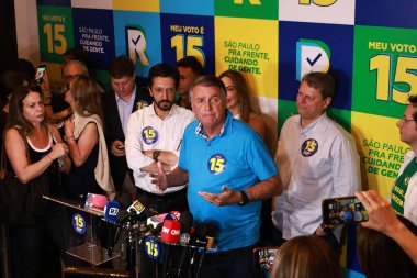 Sao Paulo (SP), 10 / 22 / 2024 - POLITICS / RICARDO NUNES / BOLSONARO / SP - Eski Brezilya Cumhurbaşkanı Jair Messias Bolsonaro, Belediye Başkanı Ricardo Nunes 'in (MDB) yeniden seçilmesini destekleyen bir yemeğe katıldı (leco viana / thenews2))