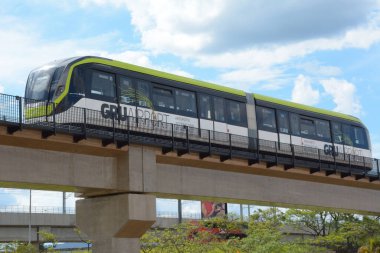 SAO PAULO (SP), Brezilya 10 / 22 / 2024 AeroGRU 'ya (APM Aeromovel) girmek için yapılan son testler, Guarulhos Havaalanı tren istasyonunu Sao Paulo Uluslararası Havalimanı' nın kalkış ve varış terminallerine bağlayacak.)