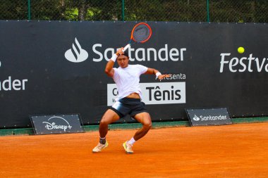 CURITIBA (PR) Brazil 10 / 22 / 2024 - ATP Challenger de Curitiba 'nın ilk turunda, Graciosa Country Club' ın ana kortunda tenis oyuncusu Pedro Sakamato (edson de souza / theenews2)