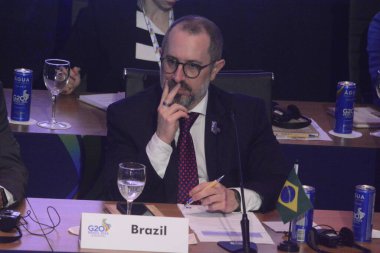 Brezilya, Natal, 10.24.2024 - CGU bakanı G20, vinicius marques de Carvalho ve Rio Grande do Norte valisi Fatima Bezerra, g20 bakanlar toplantısından önce bir basın toplantısına katılacak. (Jose Aldenir / Newws2)