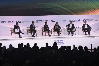 Sao Paulo (sp), 10 / 24 / 2024 b20 / zirve / brasil -fariba kuyuları, Kyndril 'in küresel hükümet işleri başkan yardımcısı ve politikası, b20 zirvesi brasil sırasında 