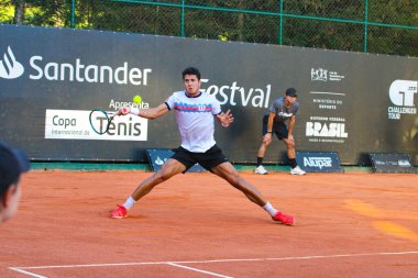 Curitiba (pr), Brazil 10 / 25 / 2024 - Atp Challenger Curitiba tenisçisi Gustavo Heide çeyrek finalleri için Brezilya düellosu arkadaşı Alves 6 / 3 6 / 7 6 / 2 'yi yendi (Edson de souza / thenews2)