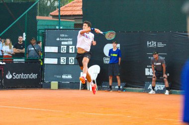 Curitiba (pr), Brazil 10 / 25 / 2024 - Atp Challenger Curitiba tenisçisi Gustavo Heide çeyrek finalleri için Brezilya düellosu arkadaşı Alves 6 / 3 6 / 7 6 / 2 'yi yendi (Edson de souza / thenews2)