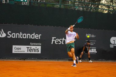 Curitiba (Pr), Brezilya 10 / 25 / 2024 çok tartışmalı bir maçta, Brezilyalı felipe meligeni Roma Andres Burruchaga 'yı (arg) Graciosa golf kulübü sahasında 6 / 0 4 / 6 / 1 ile yendi (edson de souza / thenews2)