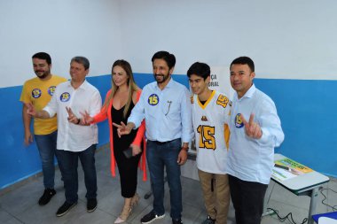 Sao Paulo (sp), 10 / 27 / 2024 - Ricardo rahibelerinin (mdb) yeniden seçilme adayı, 27 Ekim 2024 sabahı Socorro, başkentin güney bölgesindeki ee don duarte leopoldo e silva devlet okulunda oy kullandı. (Leandro Chemalle / Yeniler 2) 