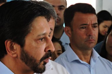 Sao Paulo (sp), 10 / 27 / 2024 - siyaset / seçim / belediye binası - aday ricardo rahibeleri (mdb), başkentin güney bölgesindeki ee don duarte leopoldo e silva devlet okulunda oy kullandıktan sonra bir röportaj verdi. (Leandro Chemalle / Yeniler 2)