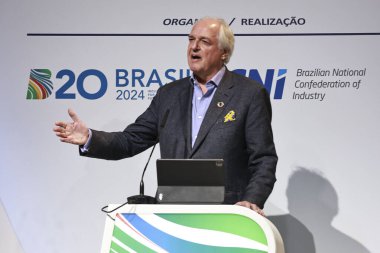 Sao Paulo (sp), 10 / 25 / 2024 b20 / zirve / brasil sözcüsü Paul Polman, iş adamı, aktivist ve olumlu etkinin eş yazarları, kapanış etkinliği olan 20- b20 zirve brasil 'de sahnede konuşuyor. (Leco Viana / Newws2)