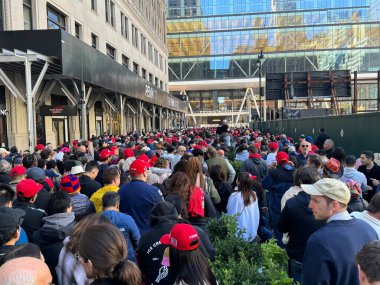 27 Ekim 2024, New York, ABD: Manhattan, New York 'taki Madison Square Garden' da düzenlenen ve birçok koz destekçisini çeken ikonik miting (niyi fote / theenews2)