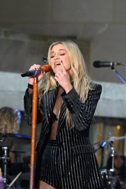 Kelsea Ballerini, müzisyen ve country şarkıcısı rockefeller Center 'daki Today Show' da sahne aldı. 25 Ekim 2024 New York City, New York, ABD (Victor m matos / theenews2)