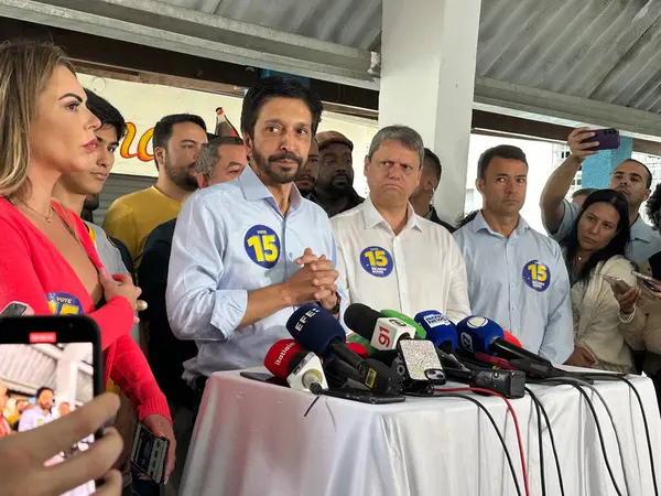 Sao Paulo (sp), Brezilya 10 / 27 / 2024 - Ricardo rahibelerinin (mdb) yeniden seçilmesi için aday, Socorro 'daki ee don duarte leopoldo e silva devlet okulunda (oslaim brito / theenews2)