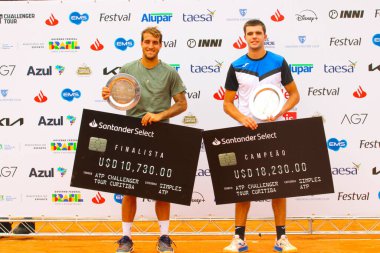 Curitiba, 10 / 27 / 2024 - ATP Challenger Curitiba ödül töreninde Tenis oyuncusu Jaime Faria (POR) şampiyon oldu ve 100 puan kazandı. (Edson de souza / The Newws2)