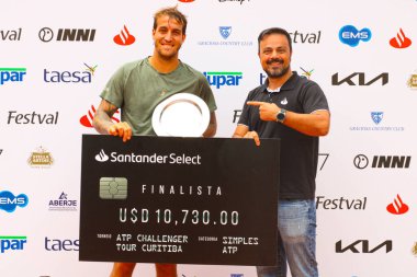 Curitiba, 10 / 27 / 2024 - ATP Challenger Curitiba ödül töreninde Tenis oyuncusu Jaime Faria (POR) şampiyon oldu ve 100 puan kazandı. (Edson de souza / The Newws2) 