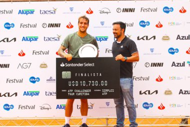 Curitiba, 10 / 27 / 2024 - ATP Challenger Curitiba Ödülleri töreninde, tenisçi Jaime Faria (por) şampiyon oldu ve 100 puan kazandı ve finalist fellipe meligeni (bra) 50 puan kazandı. (Edson de souza / The Newws2)