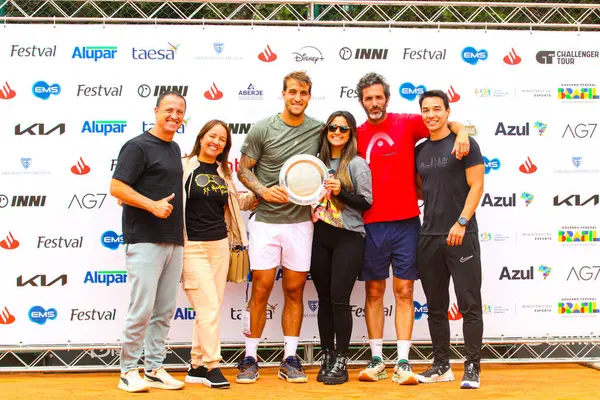 Curitiba, 10 / 27 / 2024 - ATP Challenger Curitiba Ödülleri töreninde, tenisçi Jaime Faria (por) şampiyon oldu ve 100 puan kazandı ve finalist fellipe meligeni (bra) 50 puan kazandı. (Edson de souza / The Newws2)