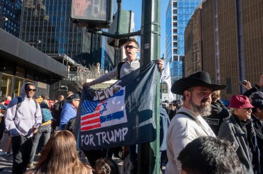 New York, ABD: 27 Ekim 2024 - Cumhuriyetçi başkan adayı, eski ABD 'li Donald Trump destekçileri New York' taki Madison Square Garden 'da kampanya mitingi düzenledi. (m10 'lar / Newws2)