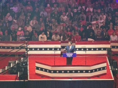 Başkan Donald J. Trump New York 'taki Madison Square Garden' da miting yapıyor. 27 Ekim 2024, New York, ABD: Manhattan 'daki Madison Square Garden (Niyi fote / theenews2)