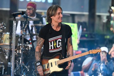 Keith Lionel Urban, Avustralyalı ve Amerikalı country şarkıcısı, söz yazarı ve gitarist. 30 Ekim 2024, Rockkefeller Center, New York, New York, ABD (Victor m matos / thenewws)
