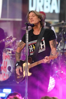 Keith Lionel Urban, Avustralyalı ve Amerikalı country şarkıcısı, söz yazarı ve gitarist. 30 Ekim 2024, Rockkefeller Center, New York, New York, ABD (Victor m matos / thenewws)