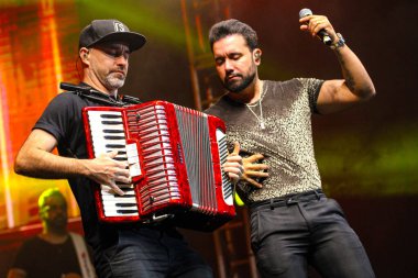 Curitiba (Pr), Brazil 11 / 01 / 2024 matogrosso ve mathias dolu bir evde canlı curitiba sahnesinde konser verdiler ve sertanejo modos (edson de souza / theenews2)