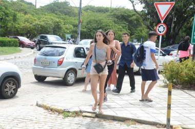 Natal (rn) 11 / 03 / 2024 - hareket / enem / test / rn - öğrencilerin Ufrn 'daki ilk hafta sonu hareketi. 3 ve 11 Kasım tarihlerinde yapılan test, yüksek öðrenime eriþimin ana biçimidir (jose aldenir / thews2)