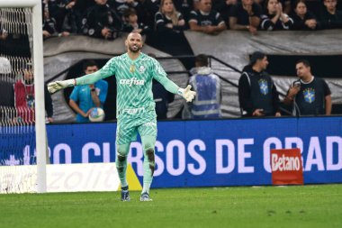 Sao Paulo (sp), 11 / 04 / 2024 - Brezilya / Korintliler Palmeiras oyuncusu Weverton 'a karşı Corinthians ve Palmeiras arasında oynanan maçta, 2024 Brezilya Futbol Şampiyonası' nın 32. turu için geçerlidir (leco viana / thews2)