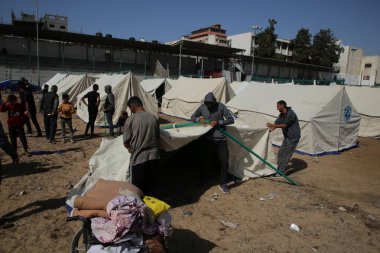 (int) Filistin uluslararası stadyumu yerlerinden edilen insanlar için sığınağa dönüştürüldü. 10 Kasım 2024, Gazze, Filistin: Gazze şehrinin merkezindeki Filistin uluslararası stadyumu bir sığınağa dönüşüyor (Hashem zimmo / thenews2)
