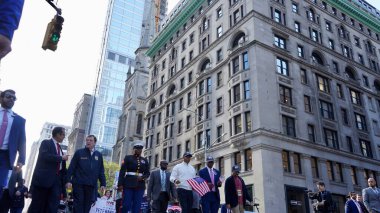 New York Şehri Gaziler Günü geçit töreni. 11 Kasım 2024, New York, ABD: New York Şehri Gaziler Günü 26. ve 5. caddelerin batısından 45. Cadde 'ye kadar New York Belediye Başkanı (Jose Francisco / the Newws2) 