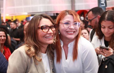 Rio de Janeiro (rj) 11 / 14 / 2024, First Lady Janja Lula da Silva, bu perşembe, 14 Kasım 2024 tarihinde Rio de Janeiro şehrinde ekonomik gelişmeleri destekleme girişimlerini tartışıyor. (Onofre Veras / Yeni2)