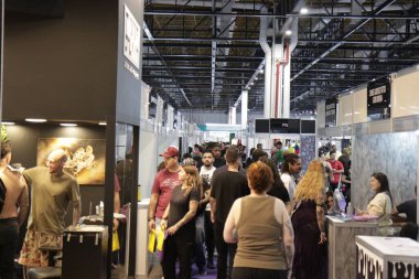 Sao Paulo, Brezilya (sp) 11 / 15 / 2024 Halk Hareketi ve Etkinlikler Cuma günü öğleden sonra (15) Exo Center Norte 'de dövme haftasının ilk günü boyunca. Bu dünyanın en büyük dövme festivali (fabricio bomjardim / the new ws2)